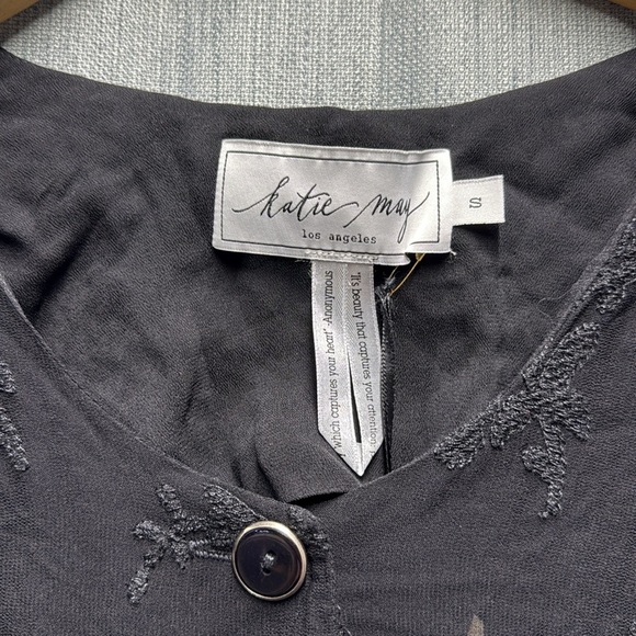 Katie May Button Down Shirt with Long Sleeves size small NWT - Picture 5 of 8